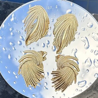 18K gold plated Stainless steel  "Leafs" earrings, Intensity